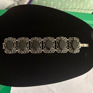 Vintage Emmons Elegant Black Cabochon and Silver Bracelet